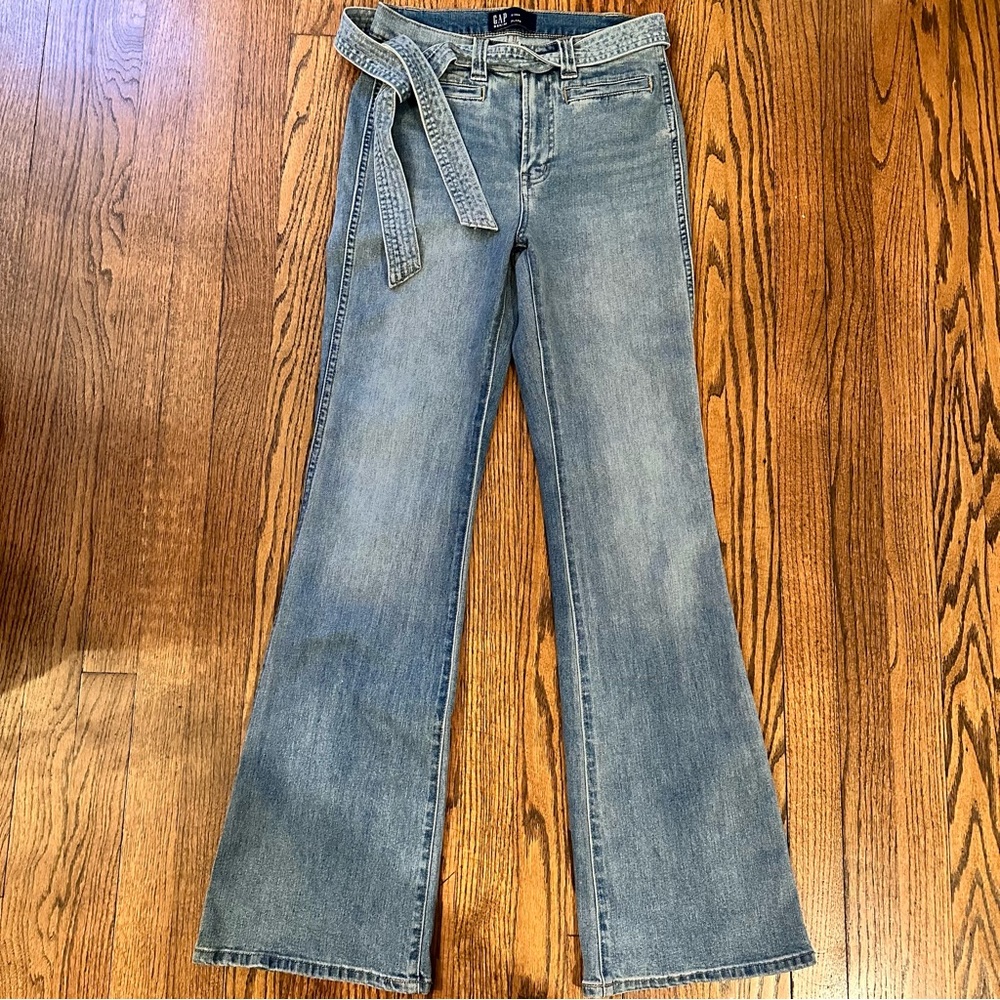 Gap Flare jeans light wash - size 2